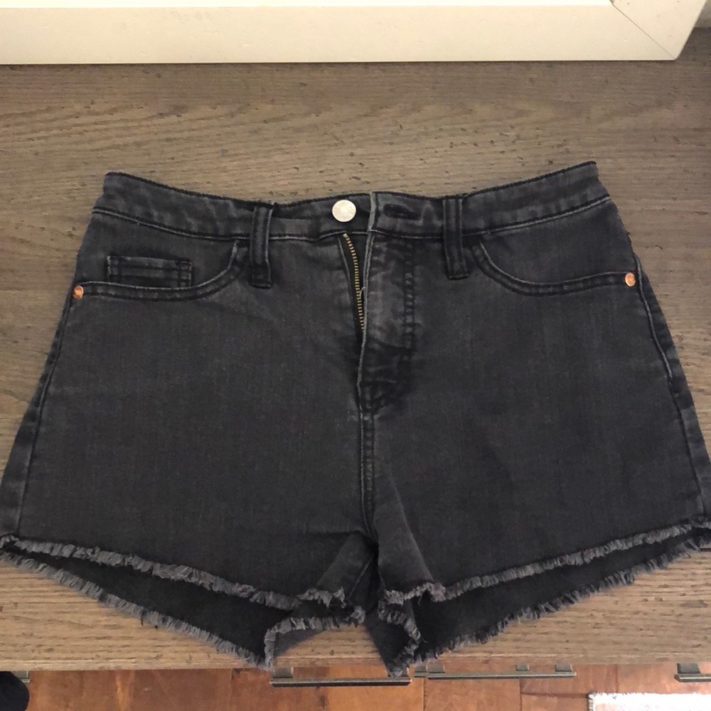 Women’s black size 4 shorts